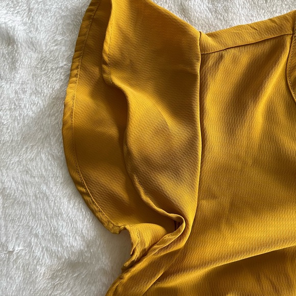 Mustard yellow blouse - Picture 9 of 9